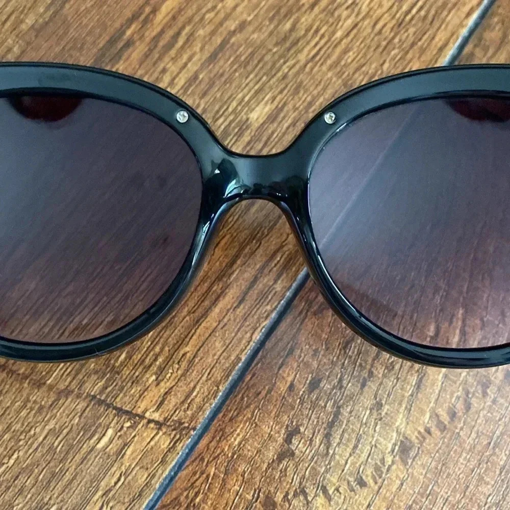 Seafolly Women Sunglasses - Picture 4 of 8